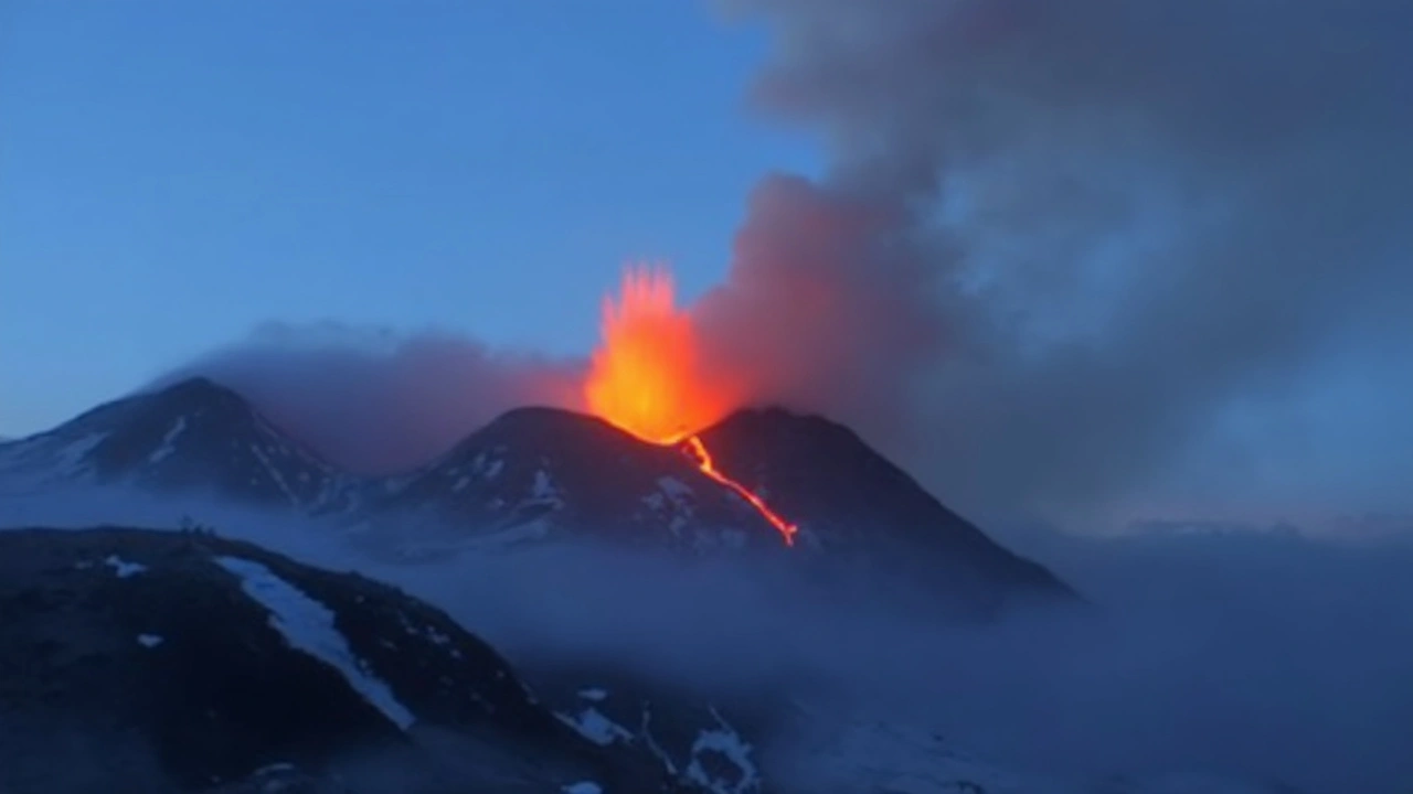 Etna opět vybuchla: Lávové gejzíry a pyroklastické proudy ohrozily Sicílii