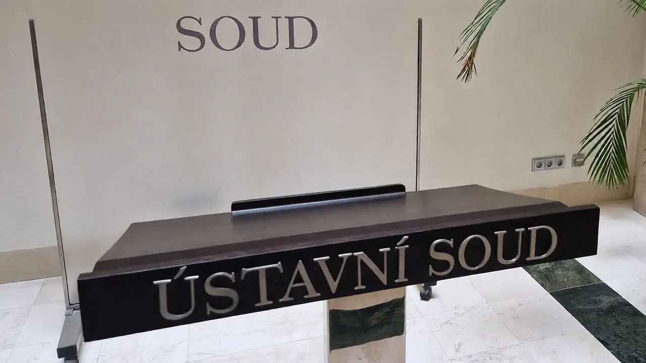 Co říká právní teorie?